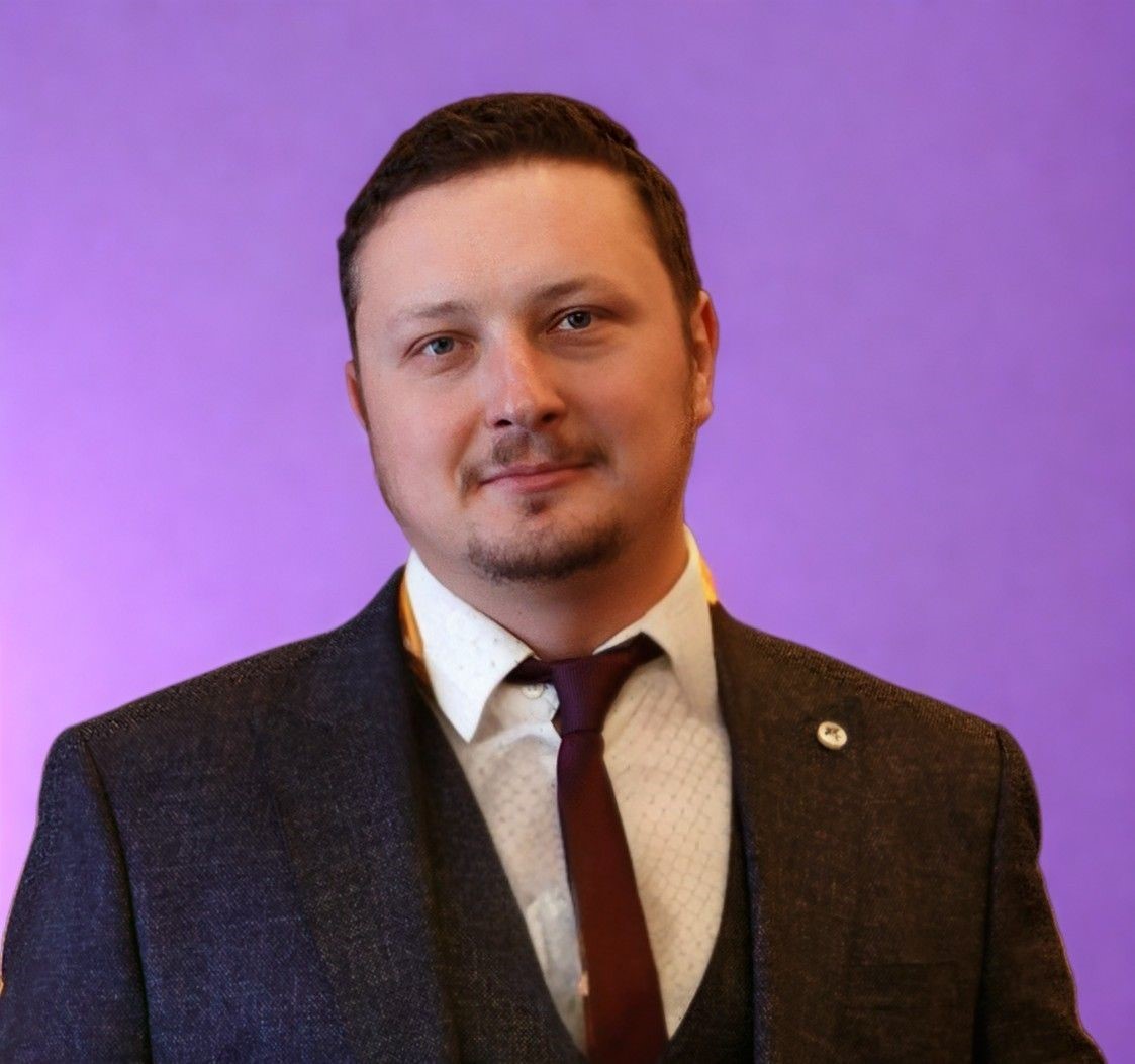 Дмитрий Ефремов